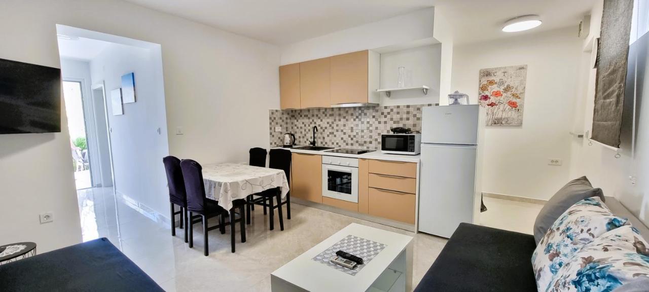 Apartment Tonci Novalja Kültér fotó