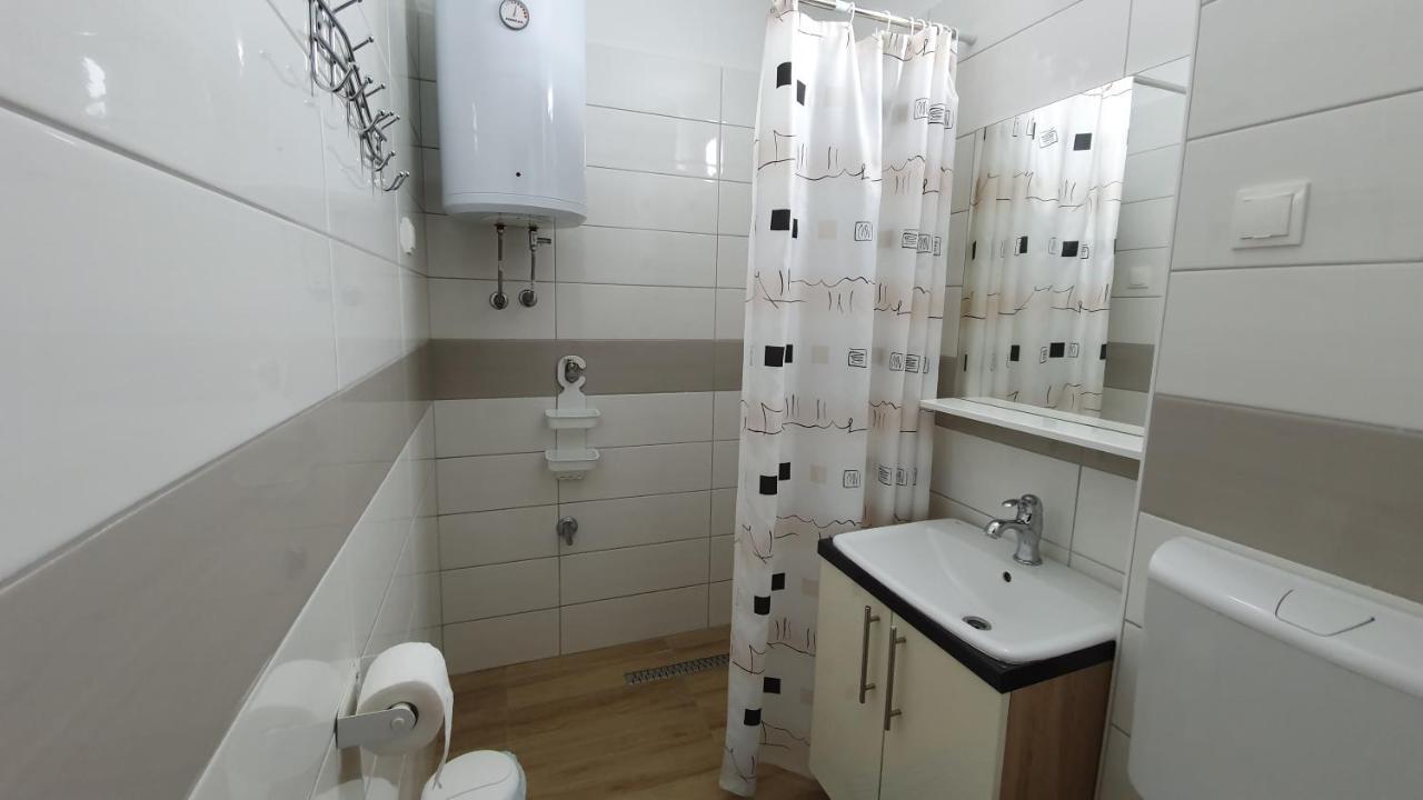 Apartment Tonci Novalja Kültér fotó